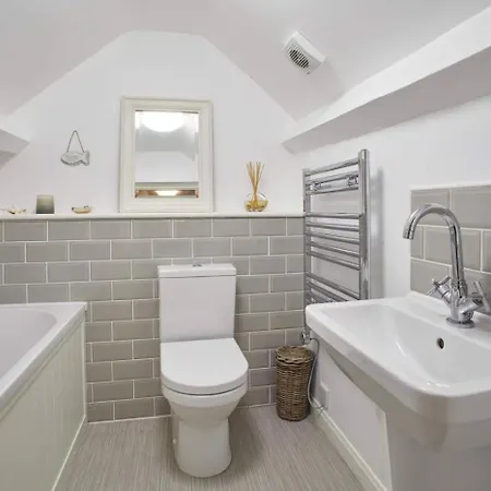 3 Bed In Oc-g29738 *